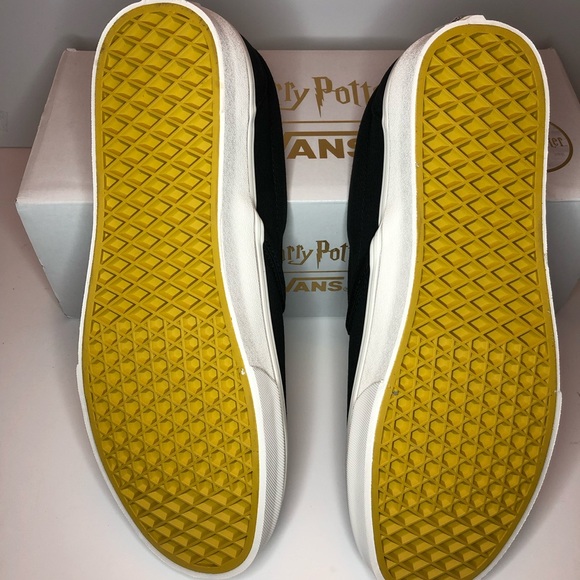 New in box Harry Potter Vans Hufflepuff Edition - Picture 5 of 5